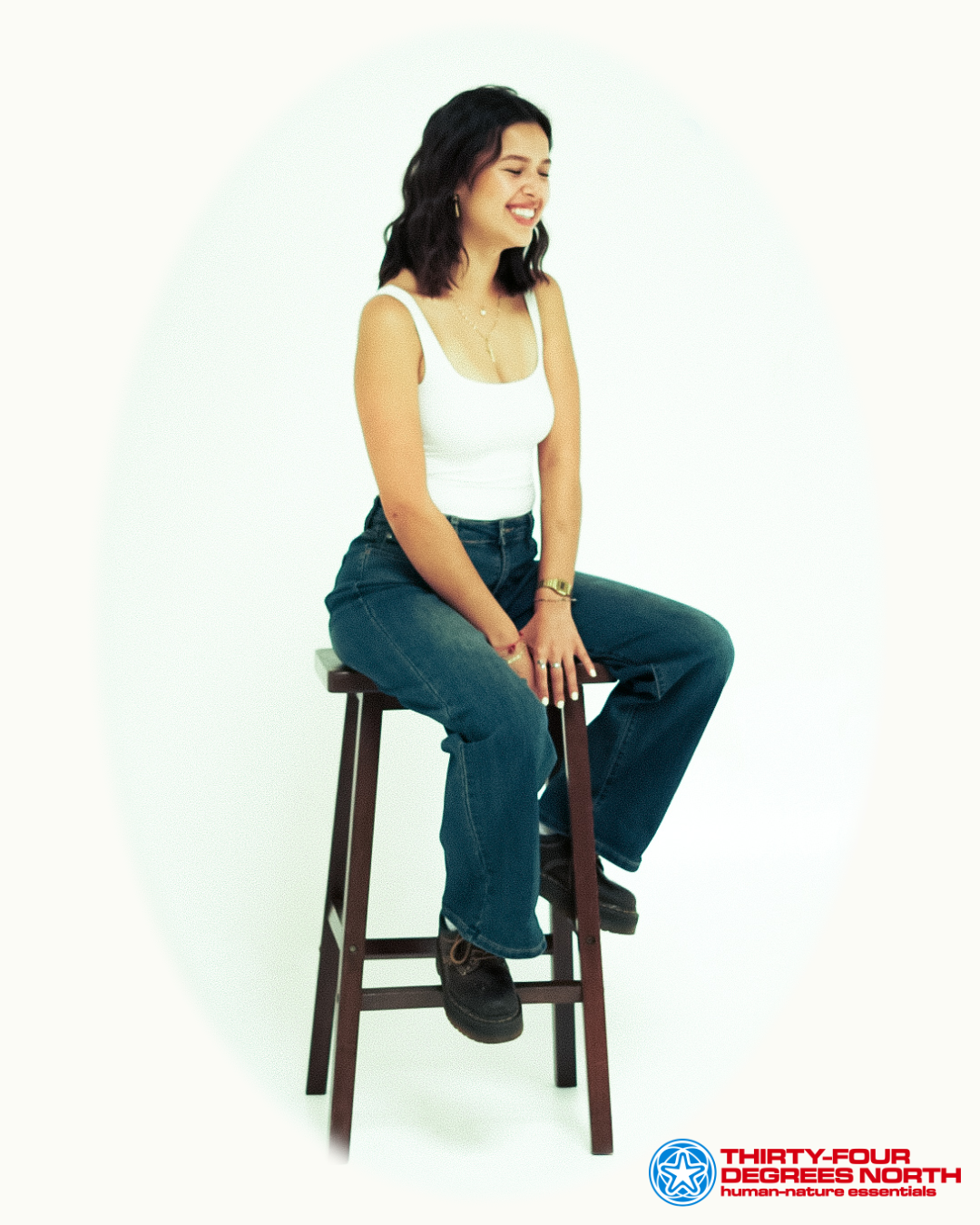 Women’s Mid-Rise Medium Blue Straight Jeans